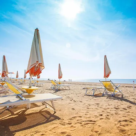 Cozy Flat In A With Pool Bibione